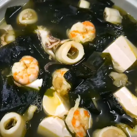 Cách Nấu Canh Rong Biển Gói Đơn Giản Tại Nhà Không Bị Tanh Cách Nấu Canh Rong Biển Gói Đơn Giản Tại Nhà Không Bị Tanh