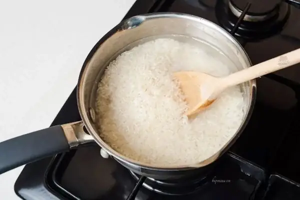 Cách Nấu Cháo Trắng Bằng Bếp Ga Thơm Ngon, Nhanh Nhừ Và Không Bị Trào Cách Nấu Cháo Trắng Bằng Bếp Ga Thơm Ngon, Nhanh Nhừ Và Không Bị Trào