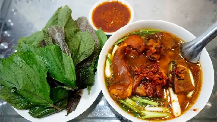 Cách Nấu Hủ Tiếu Dê Thơm Ngon Đậm Vị Tại Nhà Cho Gia Đình