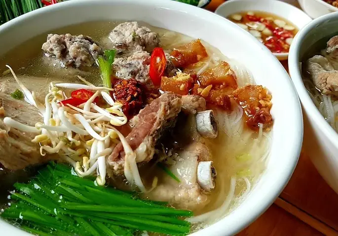 Cách Nấu Hủ Tiếu Sườn Thơm Ngon, Đậm Đà Tại Nhà Ai Cũng Làm Được