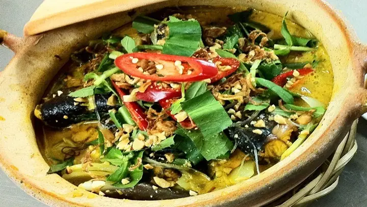Hướng Dẫn Cách Nấu Lẩu Lươn Hoa Chuối Ngon Tại Nhà Hướng Dẫn Cách Nấu Lẩu Lươn Hoa Chuối Ngon Tại Nhà