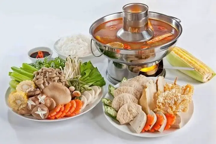 Hướng Dẫn Cách Nấu Lẩu Thái Chay Thập Cẩm Chua Cay Thơm Ngon Tại Nhà