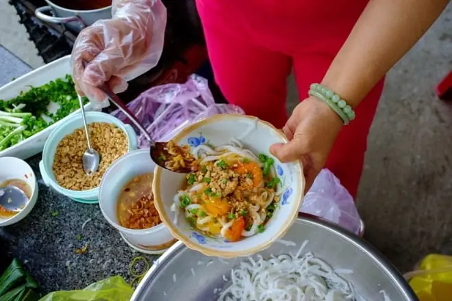 Cách Nấu Mì Quảng Phú Chiêm Thơm Lừng Chuẩn Vị Tại Nhà Cách Nấu Mì Quảng Phú Chiêm Thơm Lừng Chuẩn Vị Tại Nhà