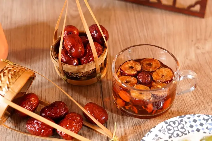 Hướng Dẫn Cách Nấu Nước Táo Đỏ Kỷ Tử (trà Táo Đỏ) Thơm Ngon Cho Người Muốn Bồi Bổ Sức Khỏe Hướng Dẫn Cách Nấu Nước Táo Đỏ Kỷ Tử (trà Táo Đỏ) Thơm Ngon Cho Người Muốn Bồi Bổ Sức Khỏe