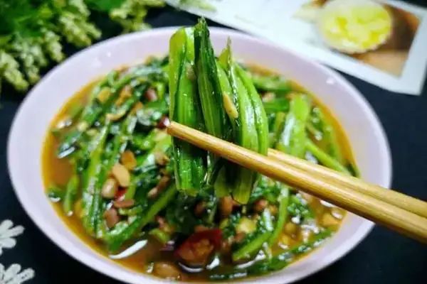 Hướng Dẫn Chi Tiết Cách Nấu Rau Diếp Lá Dài Giòn Ngọt, Giữ Dinh Dưỡng Cho Bữa Cơm Gia Đình Hướng Dẫn Chi Tiết Cách Nấu Rau Diếp Lá Dài Giòn Ngọt, Giữ Dinh Dưỡng Cho Bữa Cơm Gia Đình