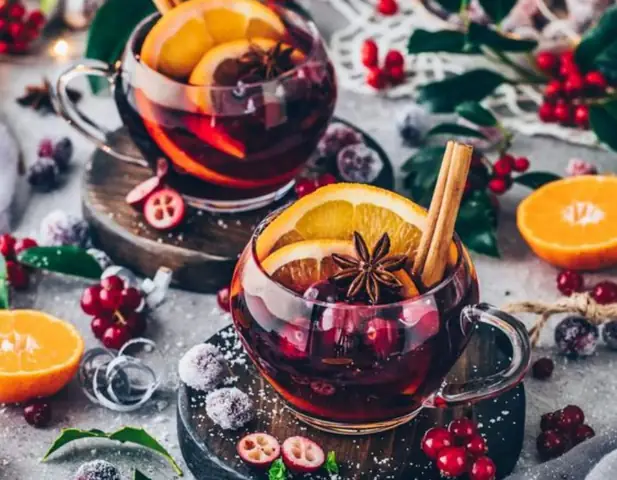 Hướng Dẫn Cách Nấu Rượu Vang Nóng (mulled Wine) Đậm Vị Giáng Sinh Tại Nhà Hướng Dẫn Cách Nấu Rượu Vang Nóng (mulled Wine) Đậm Vị Giáng Sinh Tại Nhà