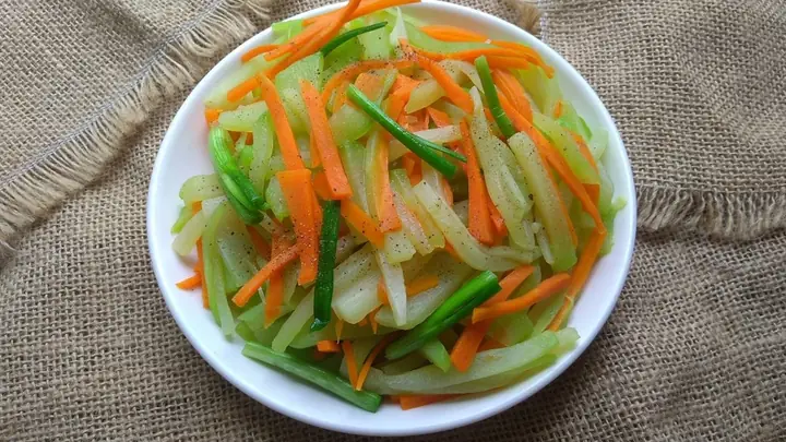 Hướng Dẫn Nấu Su Su Xào Giòn Ngon, Thanh Đạm Đổi Vị Bữa Cơm Gia Đình
