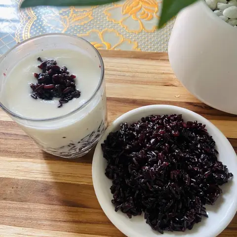Hướng Dẫn Chi Tiết Cách Nấu Sữa Nếp Cẩm Thơm Ngon Bổ Dưỡng Tại Nhà Hướng Dẫn Chi Tiết Cách Nấu Sữa Nếp Cẩm Thơm Ngon Bổ Dưỡng Tại Nhà