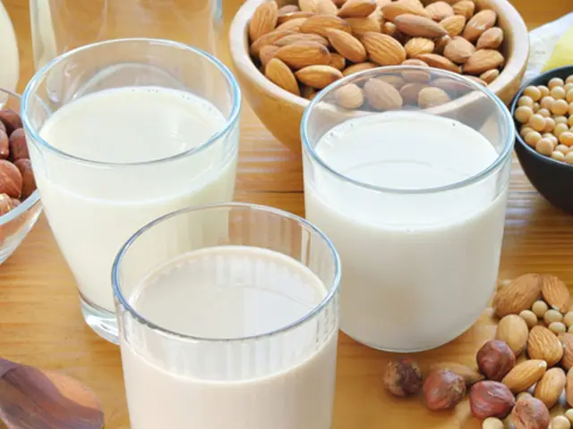 Hướng Dẫn Cách Nấu Sữa Óc Chó Cho Bà Bầu Thơm Béo Tại Nhà