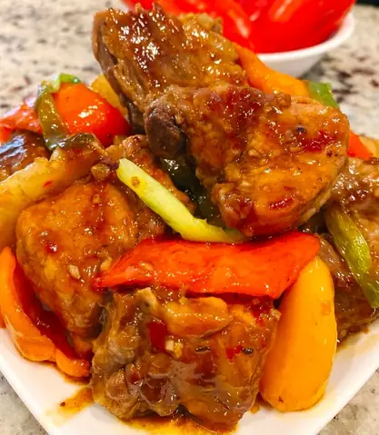 Cách Nấu Sườn Kho Chua Ngọt Mềm Thấm Vị Đậm Đà Cho Bữa Cơm Gia Đình Cách Nấu Sườn Kho Chua Ngọt Mềm Thấm Vị Đậm Đà Cho Bữa Cơm Gia Đình