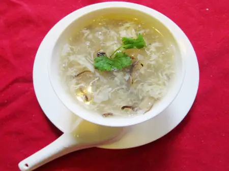 Cách Nấu Súp Gà Nấm Đông Cô Thơm Ngon Bổ Dưỡng Tại Nhà Cách Nấu Súp Gà Nấm Đông Cô Thơm Ngon Bổ Dưỡng Tại Nhà