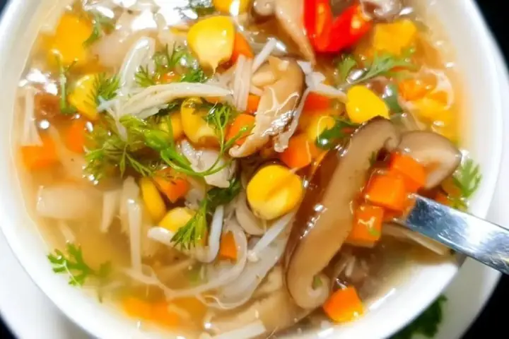 Hướng Dẫn Cách Nấu Súp Nấm Rơm Chay Thơm Ngon Bổ Dưỡng Tại Nhà Hướng Dẫn Cách Nấu Súp Nấm Rơm Chay Thơm Ngon Bổ Dưỡng Tại Nhà