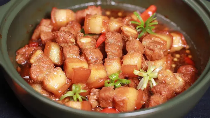 Cách Làm Thịt Ba Chỉ Kho Tiêu, Kho Nước Dừa Ngon Mềm Thịt, Đậm Đà Bắt Cơm Chuẩn Vị Nam Bộ Cách Làm Thịt Ba Chỉ Kho Tiêu, Kho Nước Dừa Ngon Mềm Thịt, Đậm Đà Bắt Cơm Chuẩn Vị Nam Bộ