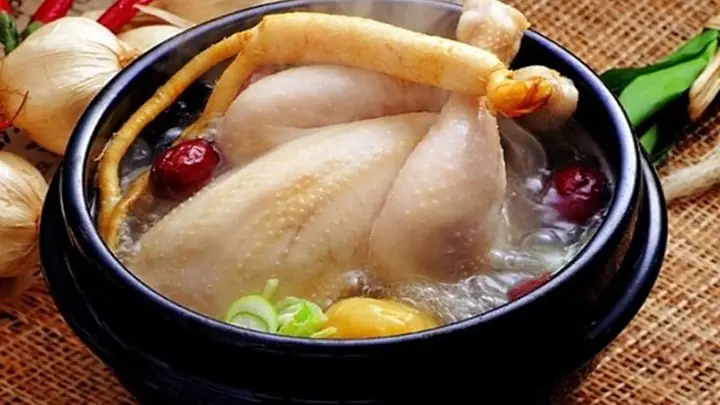 Tổng Hợp Cách Nấu Thịt Gà Ngon Nhất Cho Bữa Cơm Gia Đình Dễ Làm Tại Nhà Tổng Hợp Cách Nấu Thịt Gà Ngon Nhất Cho Bữa Cơm Gia Đình Dễ Làm Tại Nhà
