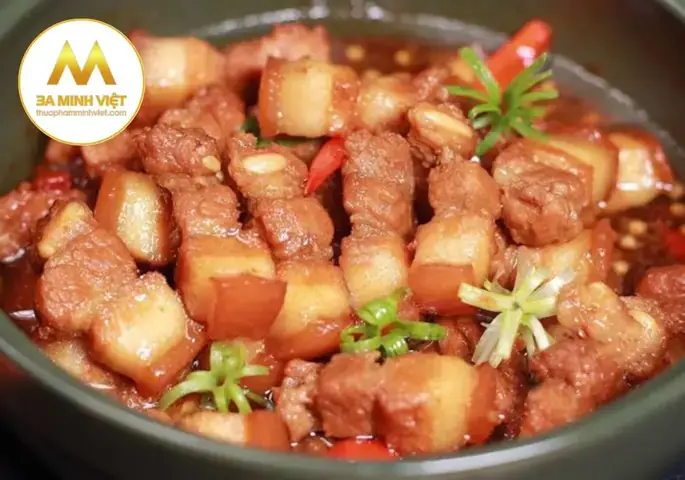 Hướng Dẫn Cách Nấu Thịt Heo Hầm Mềm Ngon Như Thịt Bunh Miền Trung Cho Người Mới Vào Bếp Hướng Dẫn Cách Nấu Thịt Heo Hầm Mềm Ngon Như Thịt Bunh Miền Trung Cho Người Mới Vào Bếp