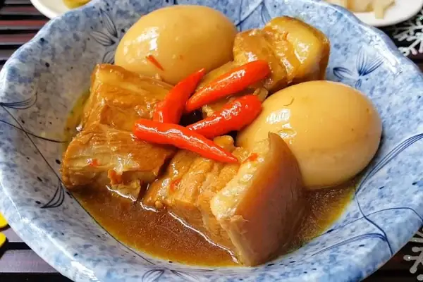 Mẹo Nấu Thịt Kho Tàu Nhanh Mềm Bằng Nguyên Liệu Dễ Kiếm Cho Bữa Cơm Gia Đình