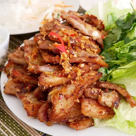 Tổng Hợp Cách Nấu Thịt Lợn Ngon Tại Nhà: Các Món Đơn Giản, Dễ Làm Cho Bữa Cơm Gia Đình Tổng Hợp Cách Nấu Thịt Lợn Ngon Tại Nhà: Các Món Đơn Giản, Dễ Làm Cho Bữa Cơm Gia Đình