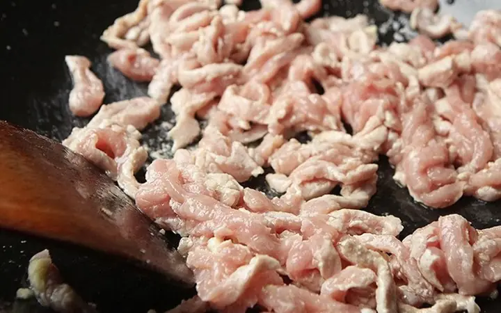 Gợi Ý Các Cách Nấu Thịt Thăn Lợn Ngon, Mềm Không Bị Khô Dai Cho Bữa Cơm Gia Đình Gợi Ý Các Cách Nấu Thịt Thăn Lợn Ngon, Mềm Không Bị Khô Dai Cho Bữa Cơm Gia Đình