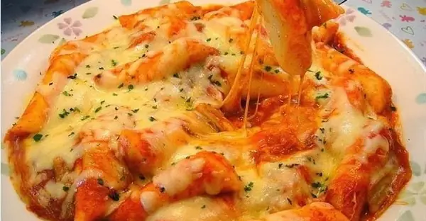 Cách Nấu Tokbokki Phô Mai Gói Ngon Chuẩn Vị Tại Nhà
