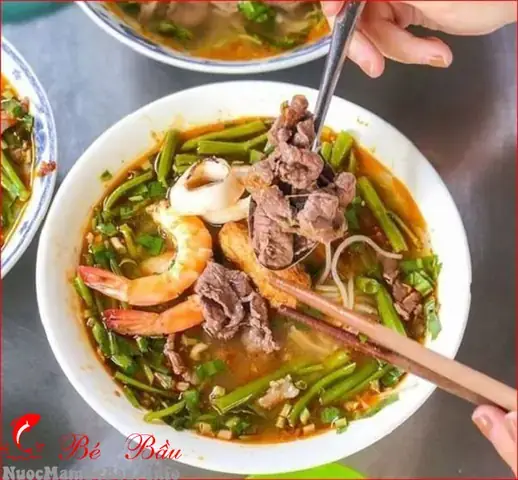 Hướng Dẫn Cách Nấu Tomyum Bằng Gói Gia Vị Tại Nhà Đơn Giản Cho Người Bận Rộn Hướng Dẫn Cách Nấu Tomyum Bằng Gói Gia Vị Tại Nhà Đơn Giản Cho Người Bận Rộn