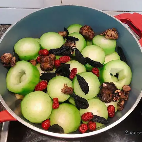 Hướng Dẫn Cách Nấu Trà Bí Đao Không Cần Thục Địa Tại Nhà Đơn Giản
