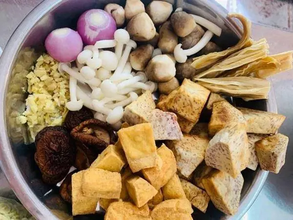 Hướng Dẫn Cách Nấu Vịt Nấu Chao Chay Thơm Ngon Đậm Đà Như Món Mặn