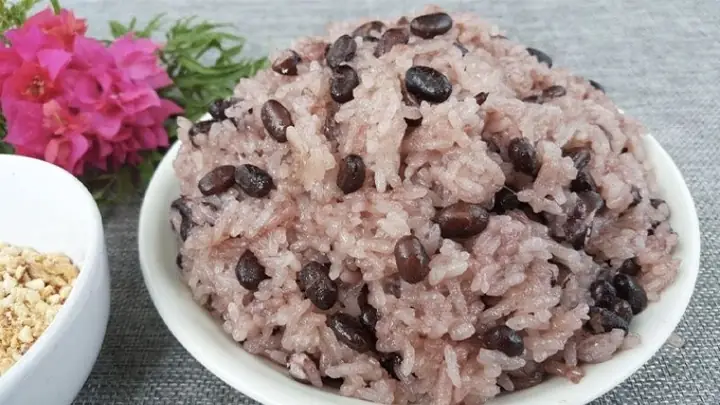 Cách Nấu Xôi Ngọt Đậu Đen Dẻo Thơm Bằng Nồi Cơm Điện Cách Nấu Xôi Ngọt Đậu Đen Dẻo Thơm Bằng Nồi Cơm Điện