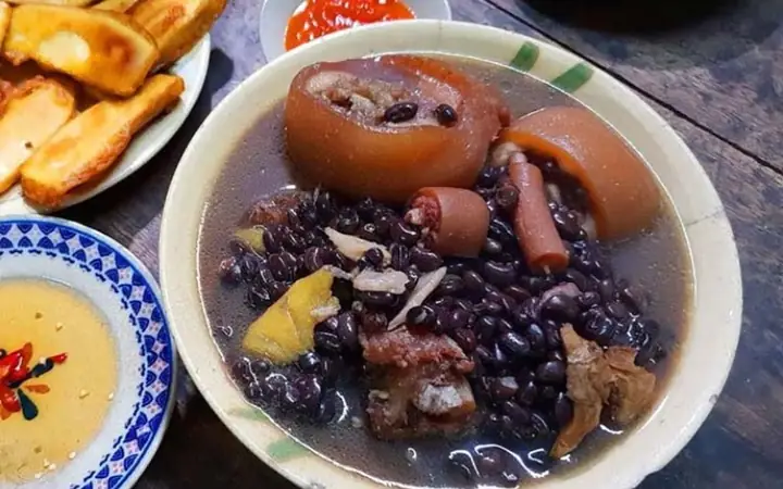 Cách Nấu Xương Bò Thơm Ngon: Hướng Dẫn Hầm Nhanh Mềm, Khử Hôi Tại Nhà