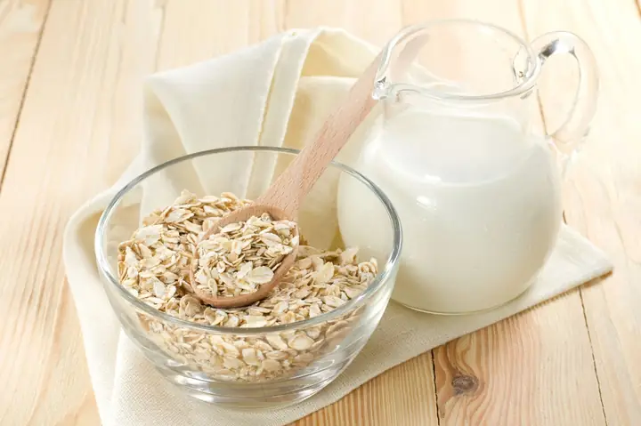 Hướng Dẫn Cách Nấu Yến Mạch Với Sữa Chua Giảm Cân Đơn Giản Cho Bữa Sáng Tiện Lợi