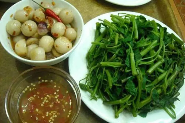 Hướng Dẫn Cách Pha Mắm Cáy Chấm Rau Muống Chuẩn Vị Cho Người Mới Làm