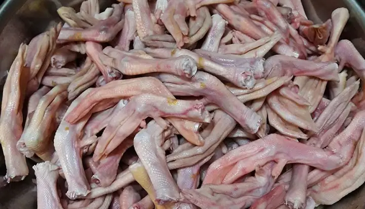 Hướng Dẫn Cách Rút Xương Chân Vịt Tại Nhà Đơn Giản, Không Nát Cho Người Mới Bắt Đầu