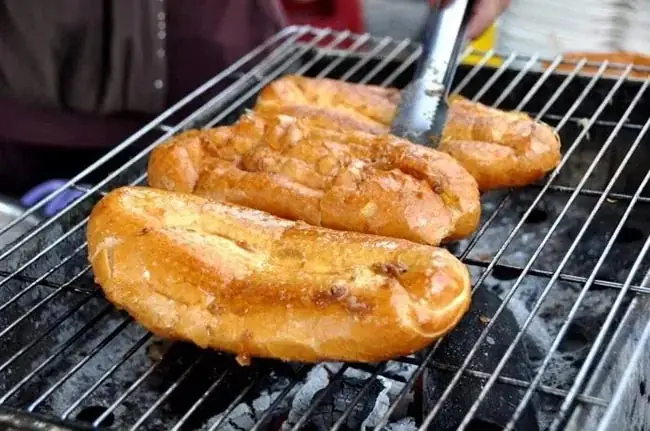 Hướng Dẫn Ủ Bánh Mì Nóng Giòn Tại Nhà: Các Cách Giữ Vỏ Giòn Không Bị Ỉu Hướng Dẫn Ủ Bánh Mì Nóng Giòn Tại Nhà: Các Cách Giữ Vỏ Giòn Không Bị Ỉu