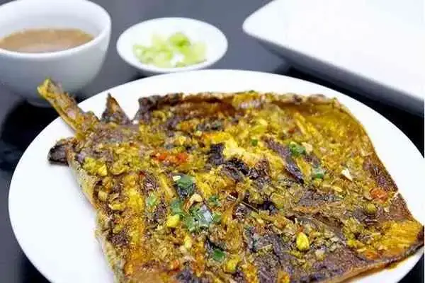 Hướng Dẫn Chi Tiết Cách Ướp Cá Đuối Nướng Giấy Bạc Thơm Ngon Tại Nhà