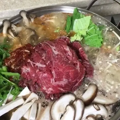 Cách Ướp Thịt Bò Cho Món Lẩu: Công Thức Chuẩn Và Bí Quyết Làm Mềm Ngon Tại Nhà