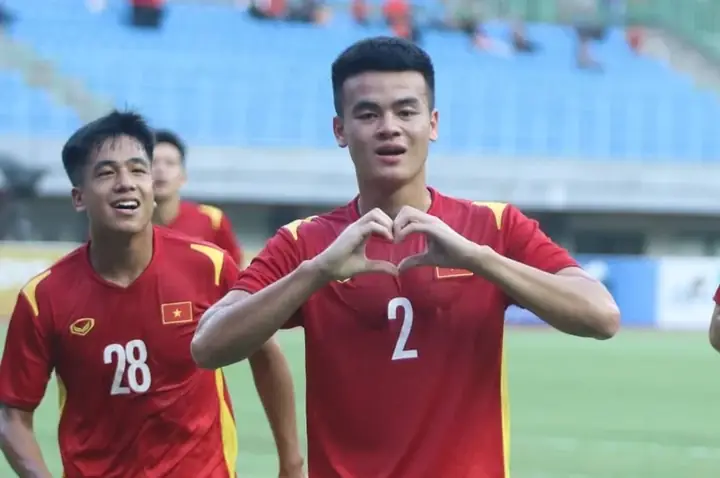 Hà Châu Phi: Tiểu Sử, Sự Nghiệp Thi Đấu Và Tin Tức Chuyển Nhượng Mới Nhất 2024 Hà Châu Phi: Tiểu Sử, Sự Nghiệp Thi Đấu Và Tin Tức Chuyển Nhượng Mới Nhất 2024