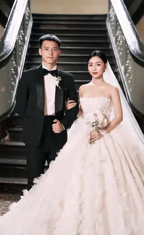 Nguyễn Thanh Nhàn: Tiểu Sử, Sự Nghiệp Thi Đấu & Những Điều Ít Biết Về Tiền Đạo U22 Việt Nam