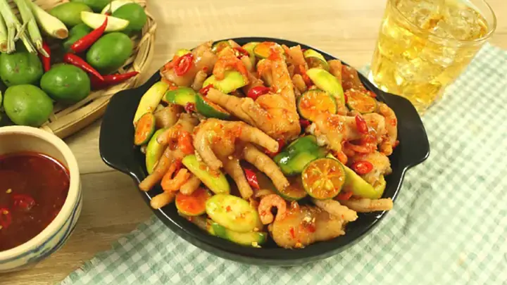Chân Gà Ngâm Sả Tắc Để Ngoài Được Bao Lâu? Cách Bảo Quản Và Lưu Ý Cần Biết Chân Gà Ngâm Sả Tắc Để Ngoài Được Bao Lâu? Cách Bảo Quản Và Lưu Ý Cần Biết