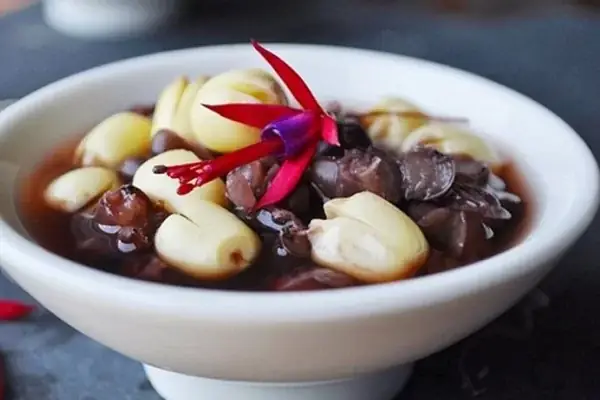 Cách Nấu Chè Đậu Đỏ Hạt Sen Nước Cốt Dừa Bùi Béo Thơm Ngon Tại Nhà