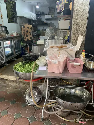 Review Cô Hằng Bánh Đa Cua Hải Phòng: Địa Chỉ, Giá Và Hương Vị Tại Hà Nội Và Quận 7