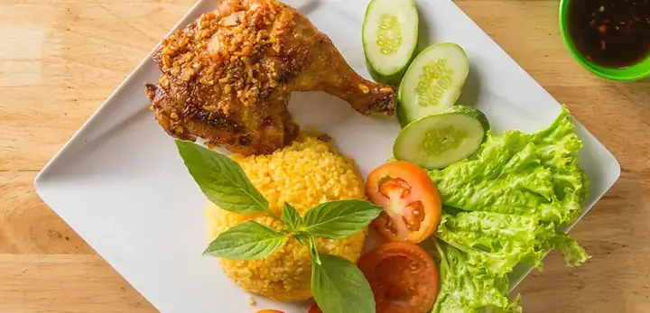 Khám Phá Cơm Chiên Gà Xối Mỡ Minh Thư: Địa Chỉ Và Thực Đơn Tại Tp.hcm Khám Phá Cơm Chiên Gà Xối Mỡ Minh Thư: Địa Chỉ Và Thực Đơn Tại Tp.hcm