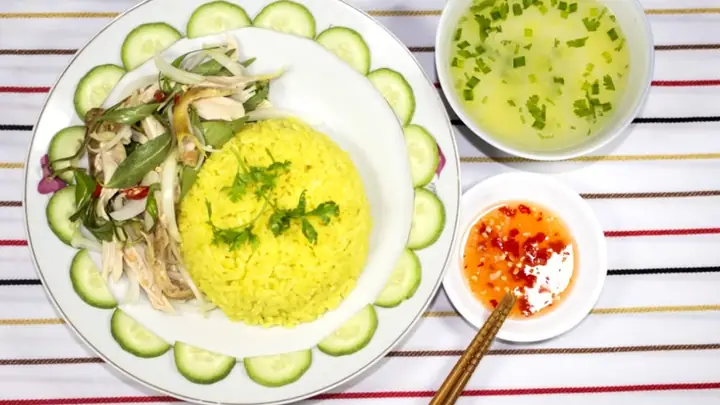 Khám Phá Cơm Gà Xé Phú Yên: Top Quán Ngon Và Cách Làm Chuẩn Vị Xứ Nẫu Khám Phá Cơm Gà Xé Phú Yên: Top Quán Ngon Và Cách Làm Chuẩn Vị Xứ Nẫu