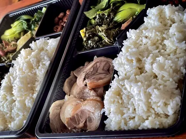 Gợi Ý Top 10 Quán Cơm Văn Phòng Hà Nội Cho Dân Công Sở