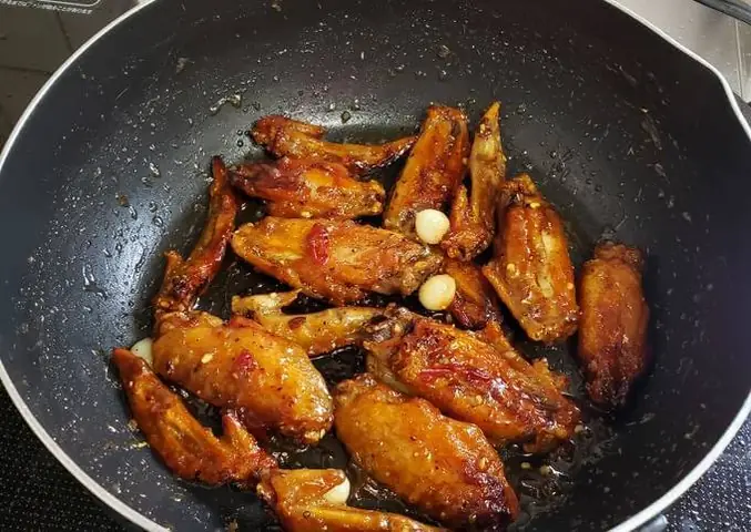 Cách Làm Cánh Gà Chiên Nước Mắm Đậm Đà, Giòn Rụm Cho Bữa Cơm Gia Đình Cách Làm Cánh Gà Chiên Nước Mắm Đậm Đà, Giòn Rụm Cho Bữa Cơm Gia Đình