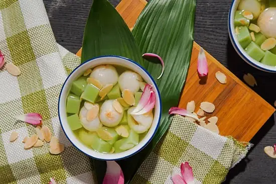 Công Thức Chè Khúc Bạch Chi Tiết Cách Làm Tại Nhà Cho Người Mới Bắt Đầu