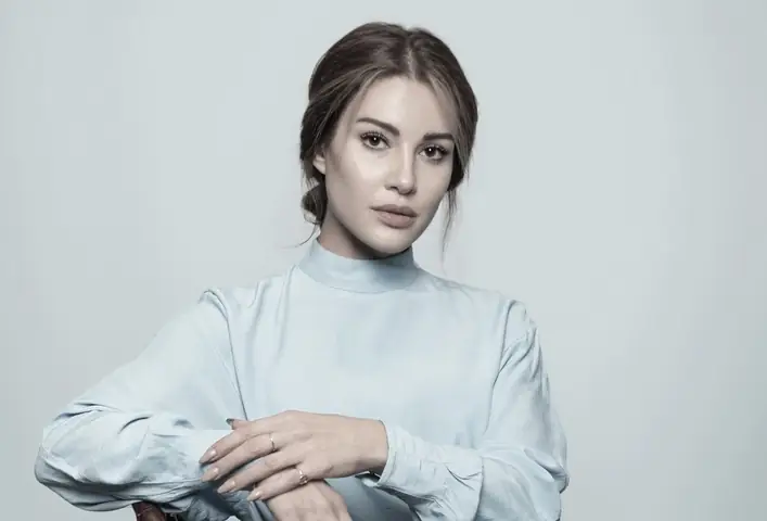 Daveigh Chase Qua Đời Ở Tuổi 35: Xác Nhận Tin Tức, Nguyên Nhân Tử Vong Và Những Vai Diễn Điển Hình