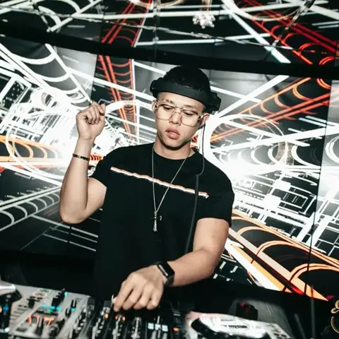 Dj Tilo: Biography, Kênh Nhạc Chính Thức, Liên Hệ Booking & Top Bài Hát Remix Hay Nhất Dj Tilo: Biography, Kênh Nhạc Chính Thức, Liên Hệ Booking & Top Bài Hát Remix Hay Nhất