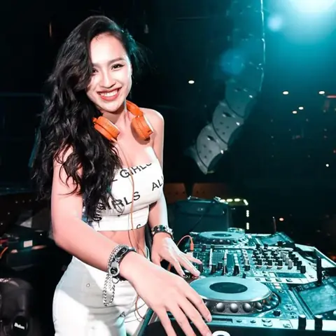 Dj Tít (trần Thị Thủy Tiên): Biography, Sự Nghiệp & Cập Nhật Cuộc Sống Riêng Mới Nhất Dj Tít (trần Thị Thủy Tiên): Biography, Sự Nghiệp & Cập Nhật Cuộc Sống Riêng Mới Nhất
