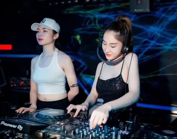 Dj Kiều My Là Ai? Hồ Sơ Tiểu Sử, Tên Thật, Năm Sinh Và Những Bản Hit Nổi Bật Dj Kiều My Là Ai? Hồ Sơ Tiểu Sử, Tên Thật, Năm Sinh Và Những Bản Hit Nổi Bật