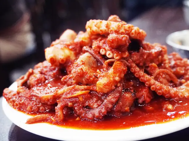 Khám Phá Các Món Ăn Cay Hàn Quốc Phổ Biến Cho Người Yêu Ẩm Thực