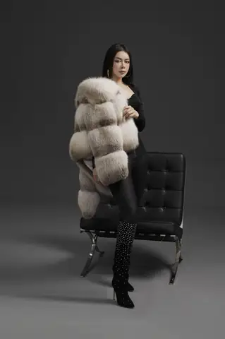 Hồ Thảo My (mina): Tiểu Sử, Sự Nghiệp & Thương Hiệu Mina Luxury Fur